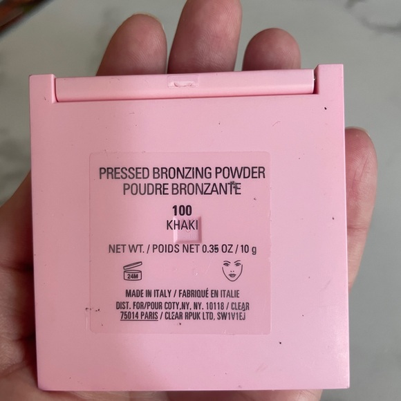 Pressed Bronzing Powder - Picture 2 of 3